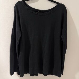 Lululemon Size 12 Crew Neck Wool Knit Dropped Shoulder Sleeve Sweater in Black